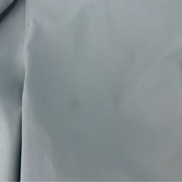 Lilulemon shorts (lined) - Picture 2 of 3